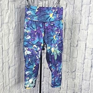 CHAMPION Floral Knee Length Athletic Leggings Small‎